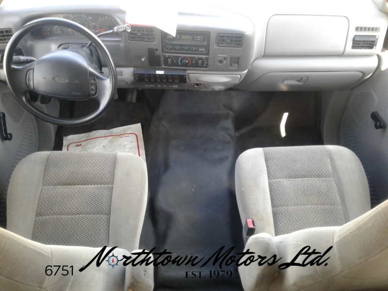 
								2001 Ford F550 Command Centre full									