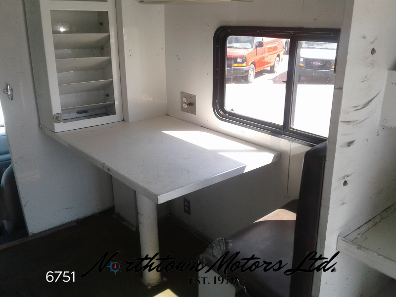 
								2001 Ford F550 Command Centre full									