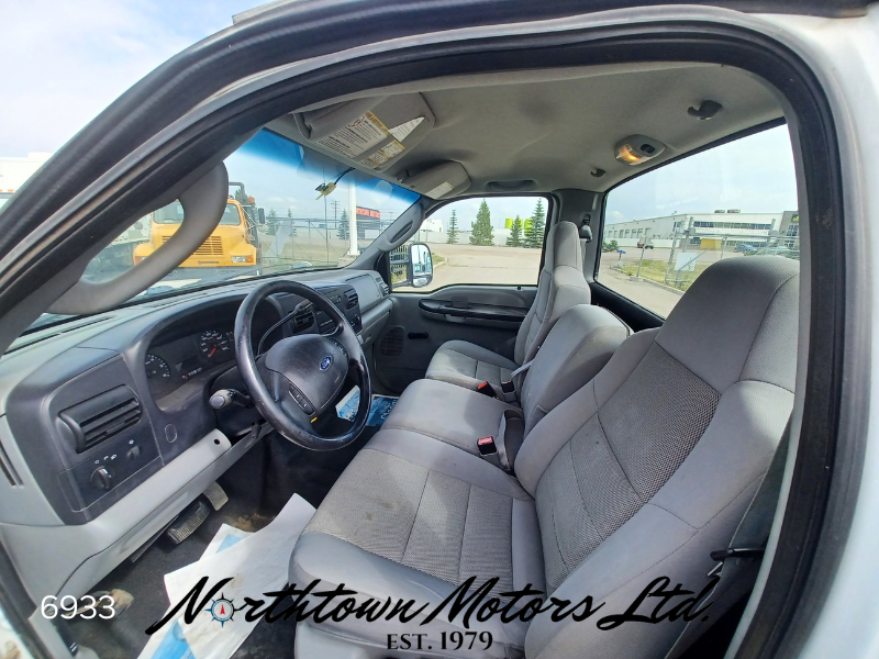 
								2005 Ford F450 Cab & Chassis full									