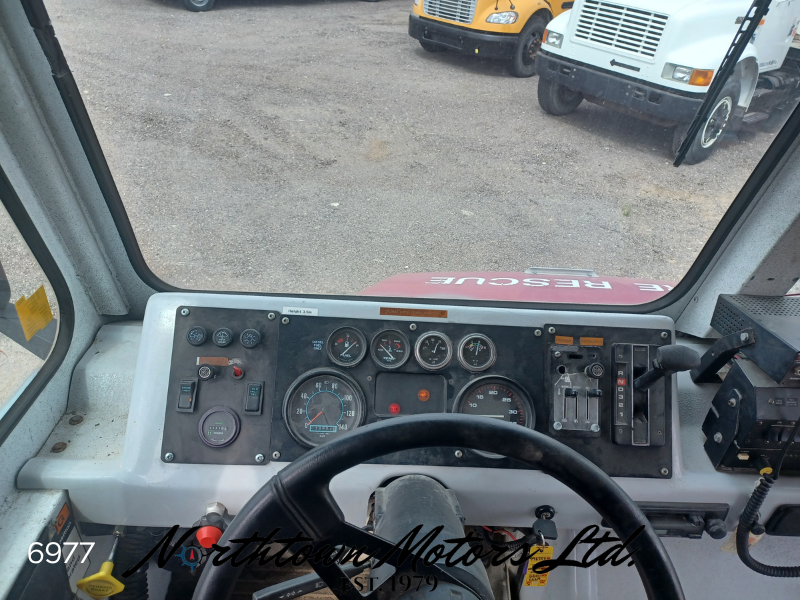 
								1999 Freightliner MT55 Rescue Van full									