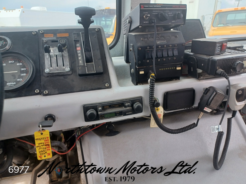 
								1999 Freightliner MT55 Rescue Van full									