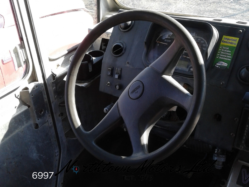 
								2011 Freightliner MT45 Curb Van full									