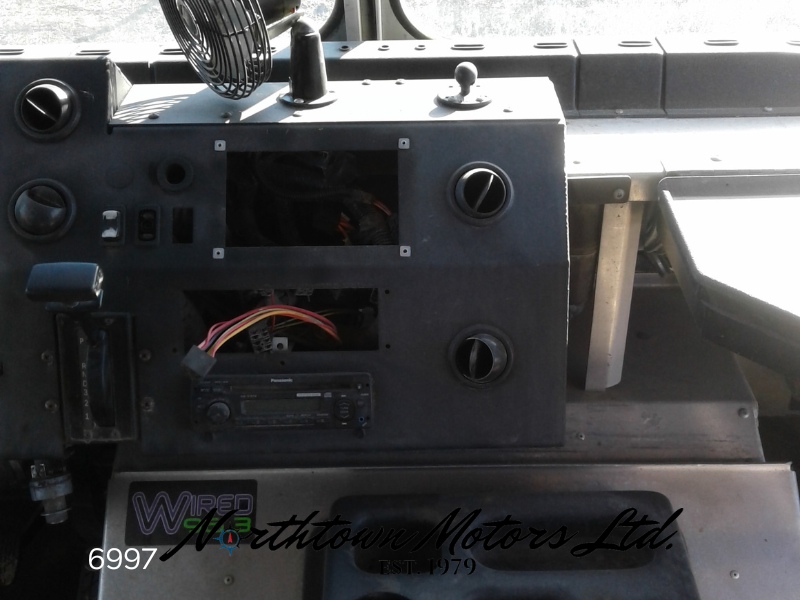 
								2011 Freightliner MT45 Curb Van full									