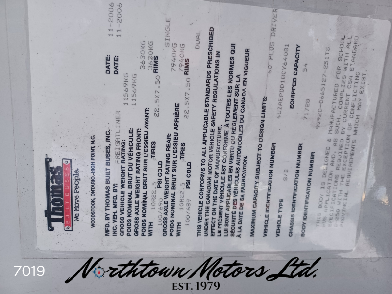 
								2008 Freightliner Thomas 36 Passenger Bus full									