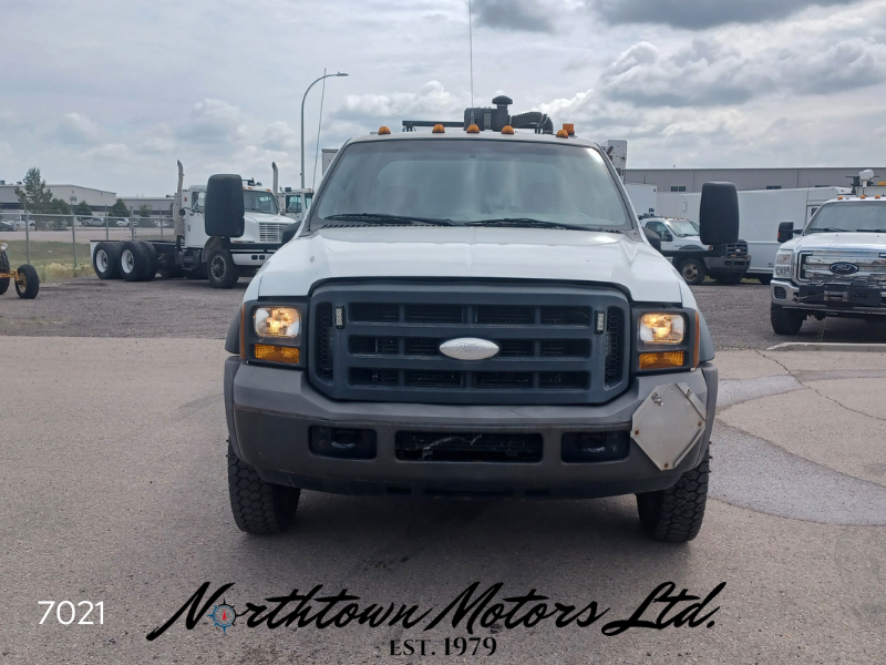 
								2005 Ford F550 Service Body full									