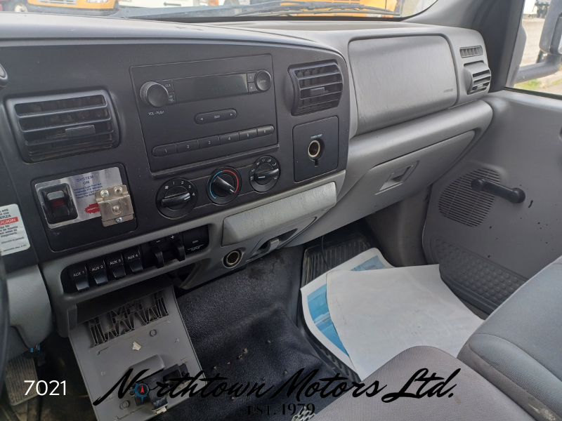 
								2005 Ford F550 Service Body full									