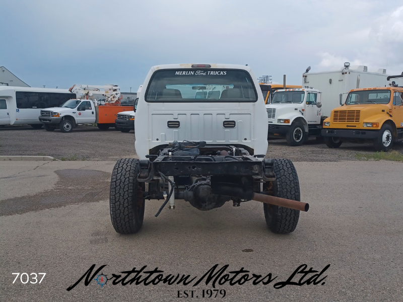 
								2007 Ford F350 Cab & Chassis full									