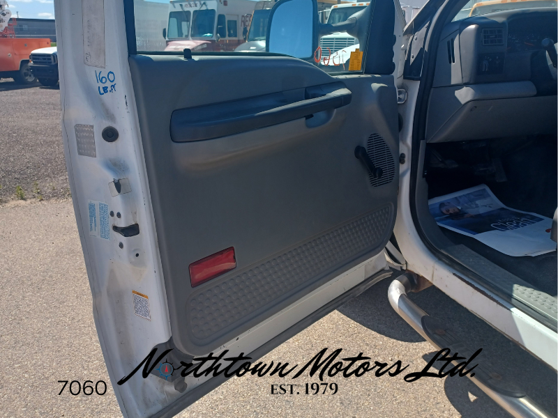 
								2002 Ford F350 Service Body full									