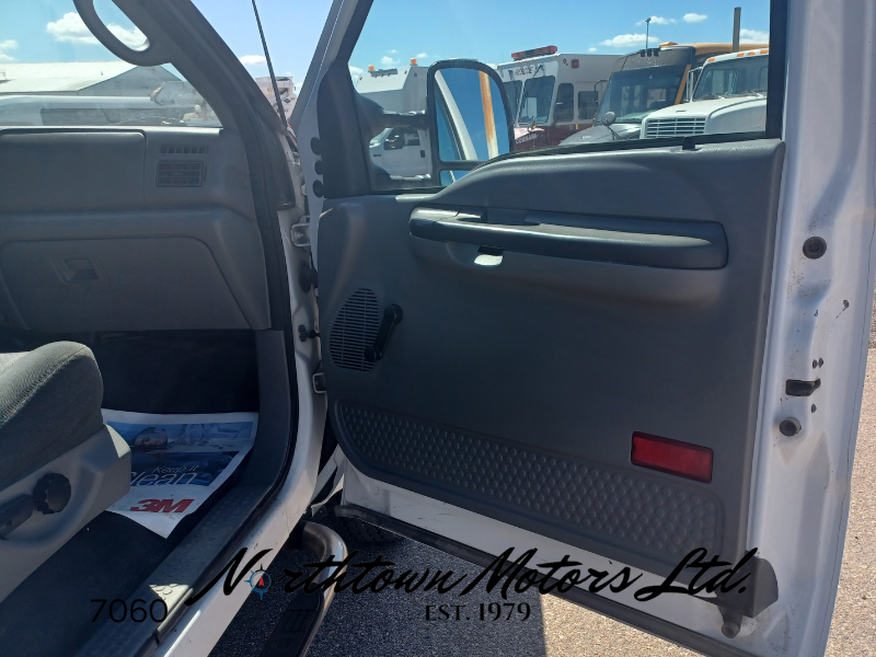 
								2002 Ford F350 Service Body full									