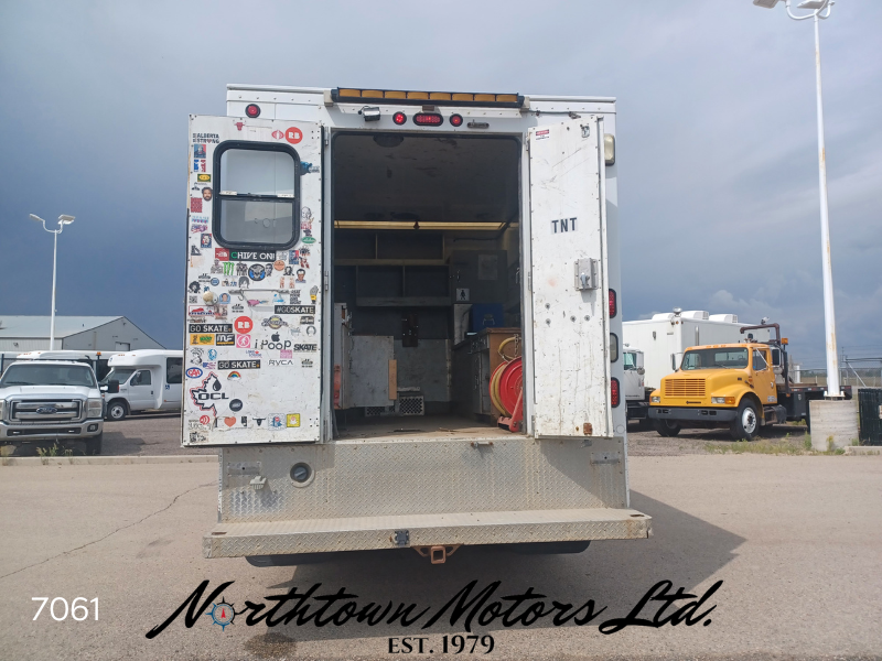 
								2005 Ford F550 Service Truck with Workshop full									