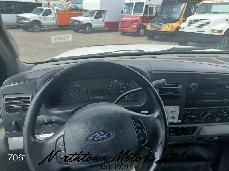 
								2005 Ford F550 Service Truck with Workshop full									