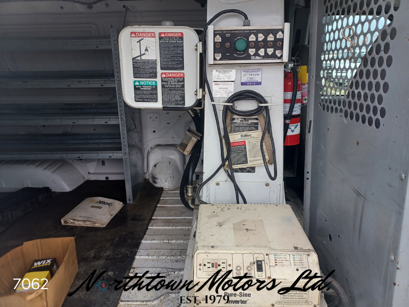 
								2000 Ford E350 Bucket Van full									