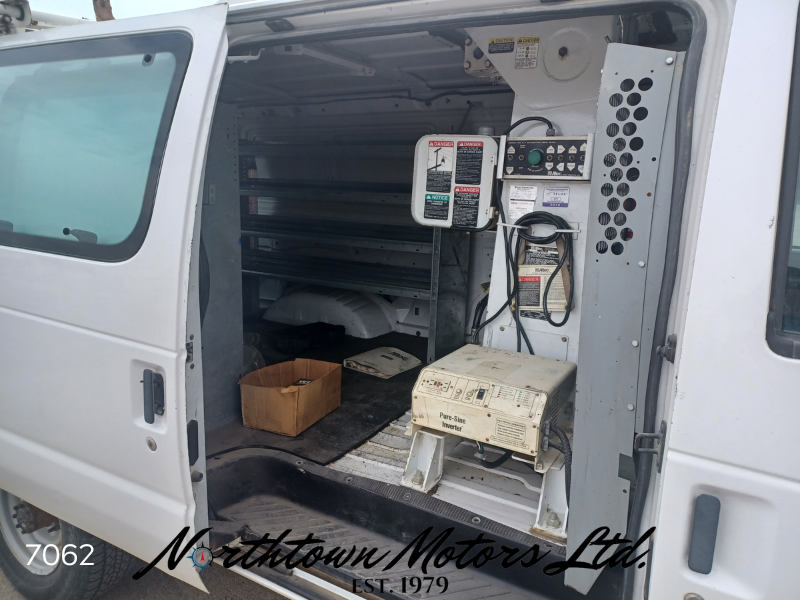 
								2000 Ford E350 Bucket Van full									