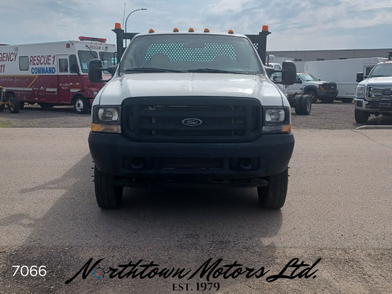 
								2002 Ford F550 Dump Box full									