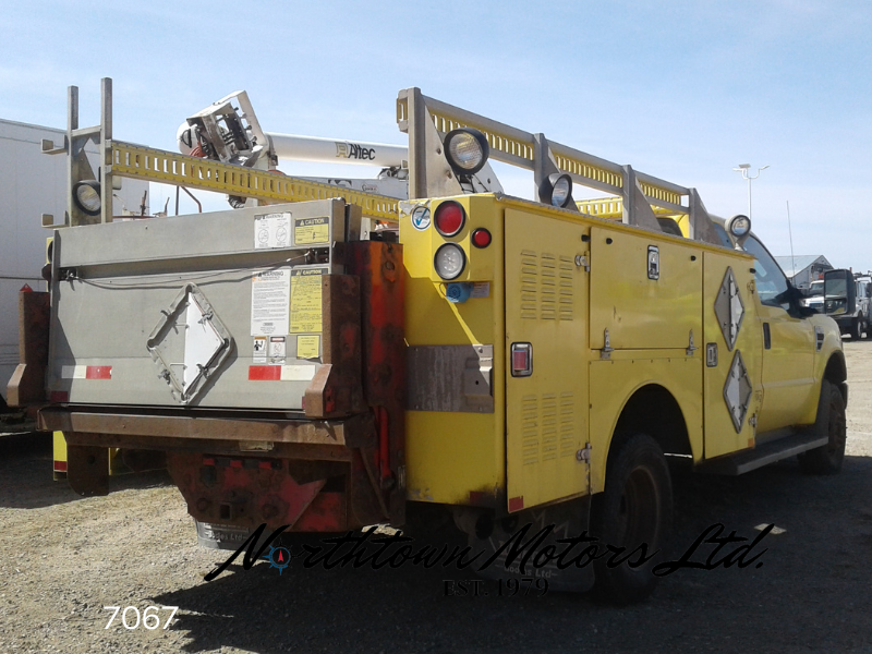 
								2008 Ford F350 Service Body full									
