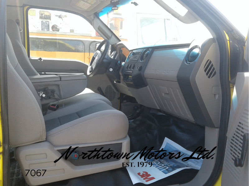 
								2008 Ford F350 Service Body full									