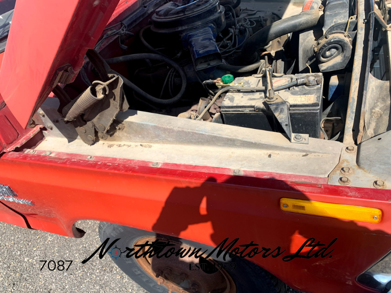 
								1975 Ford F350 Grain Box & Hoist full									