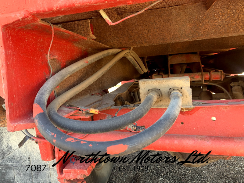 
								1975 Ford F350 Grain Box & Hoist full									