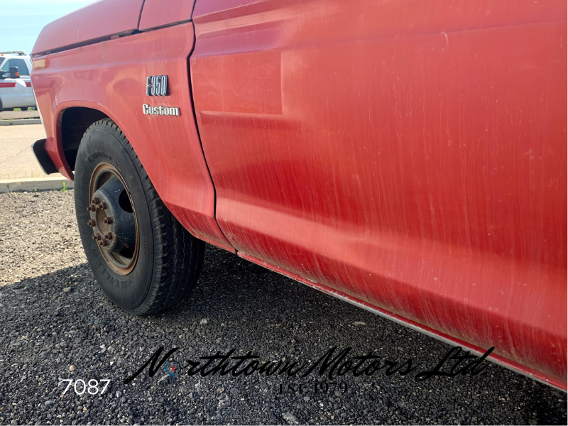 
								1975 Ford F350 Grain Box & Hoist full									