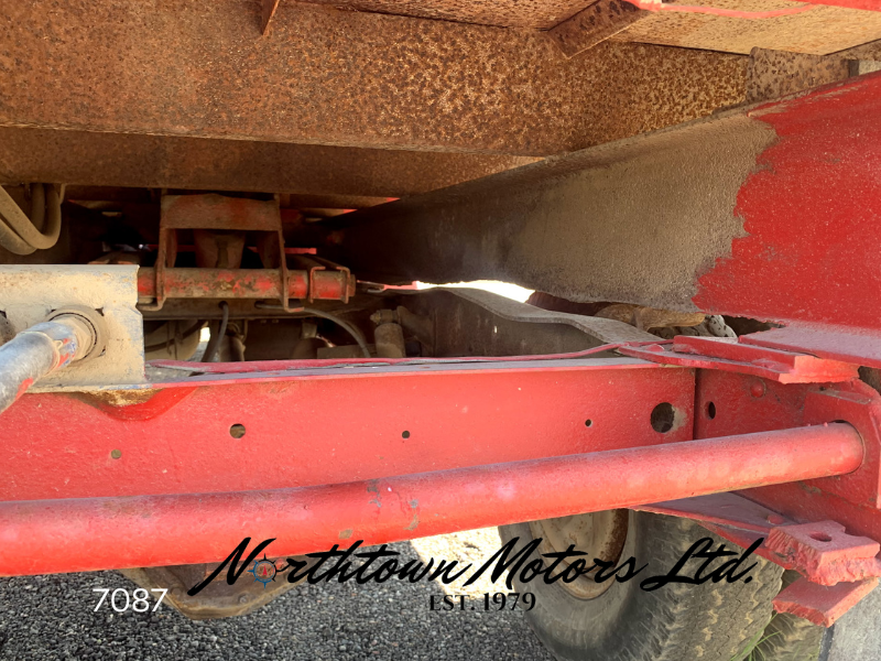 
								1975 Ford F350 Grain Box & Hoist full									
