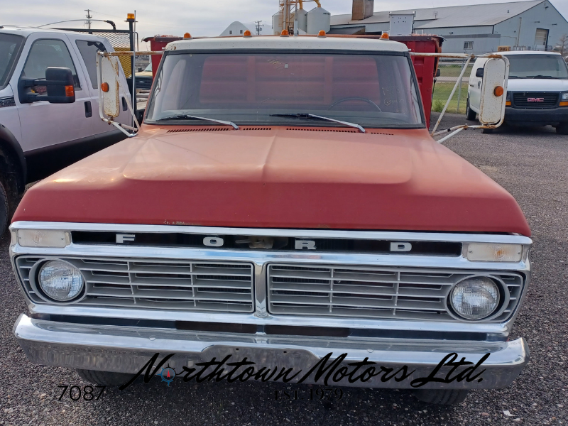 
								1975 Ford F350 Grain Box & Hoist full									