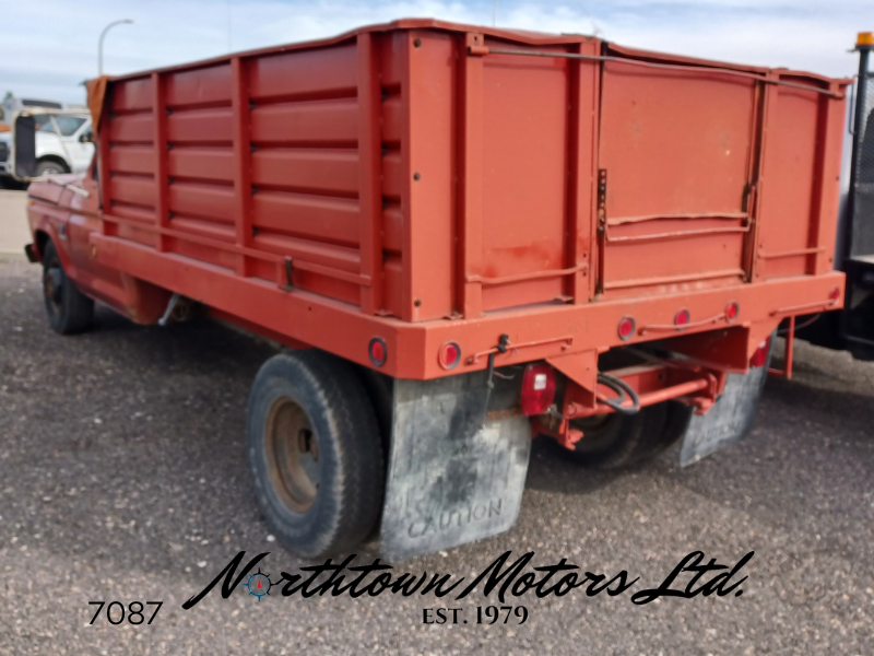 
								1975 Ford F350 Grain Box & Hoist full									