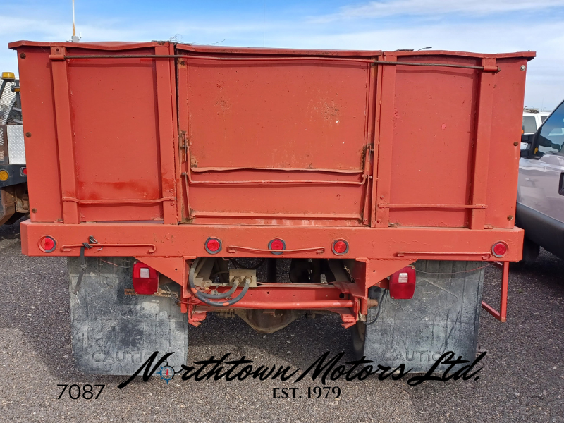 
								1975 Ford F350 Grain Box & Hoist full									