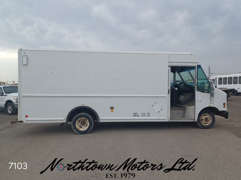
								2006 Ford E450 Curb Van full									