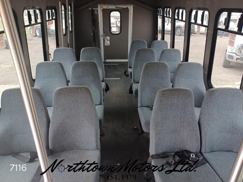 
								2011 Ford E450 14 Passenger Bus full									