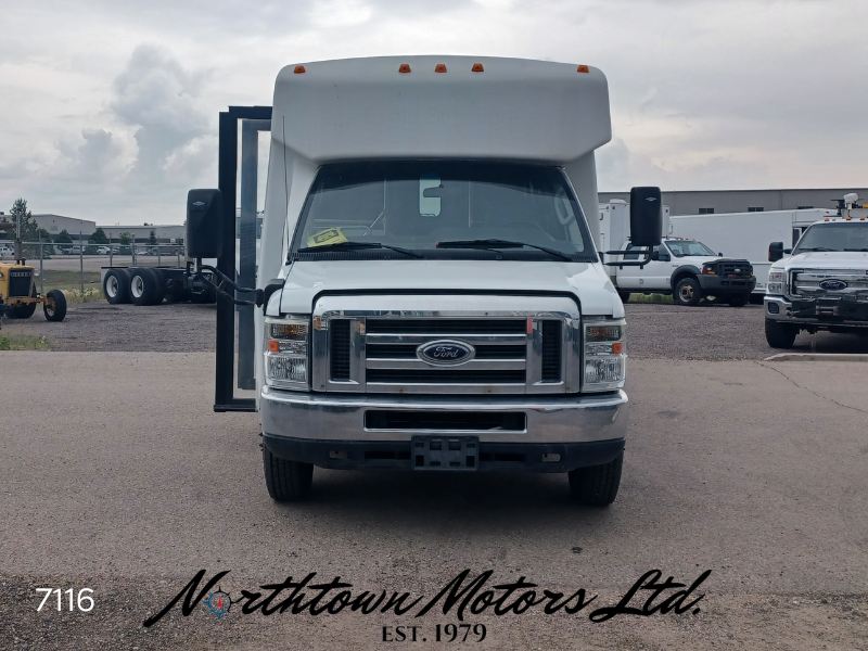 
								2011 Ford E450 14 Passenger Bus full									