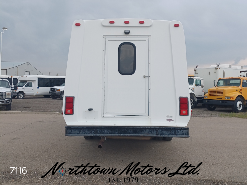 
								2011 Ford E450 14 Passenger Bus full									