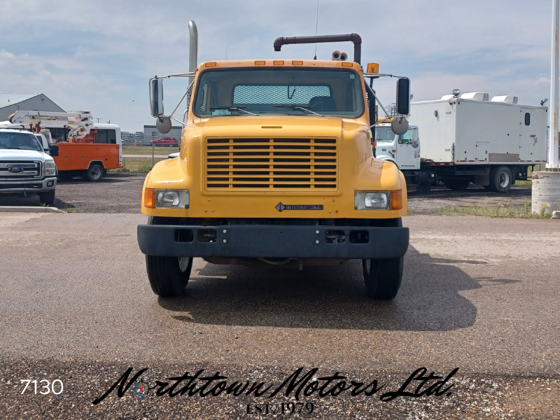 
								1995 International 4700 S/A Flat Deck full									