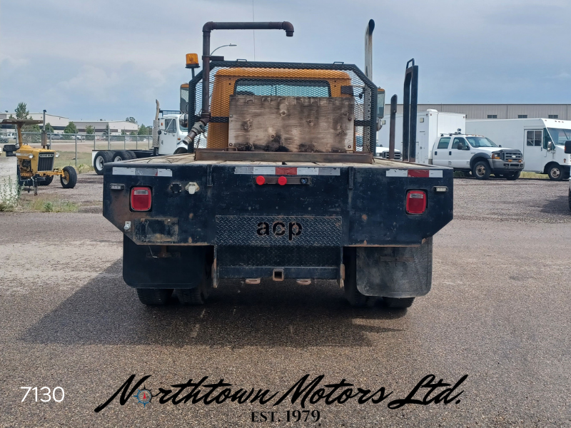 
								1995 International 4700 S/A Flat Deck full									