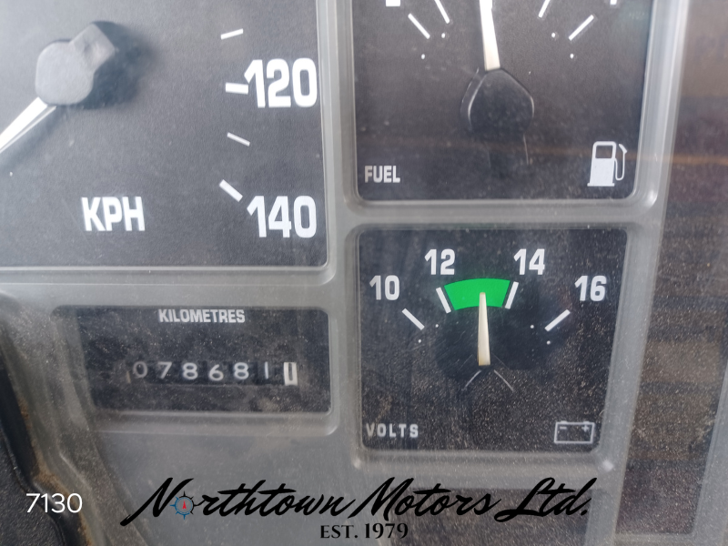 
								1995 International 4700 S/A Flat Deck full									