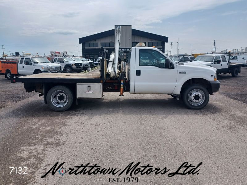 
								2004 Ford F550 Flat Deck full									