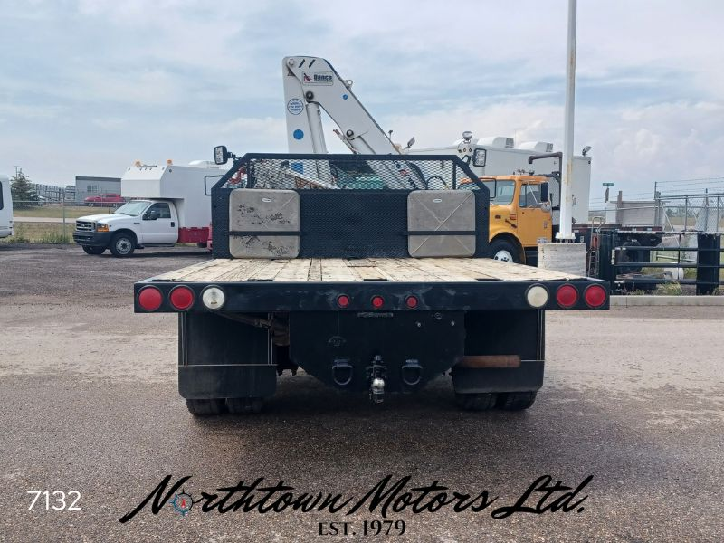 
								2004 Ford F550 Flat Deck full									