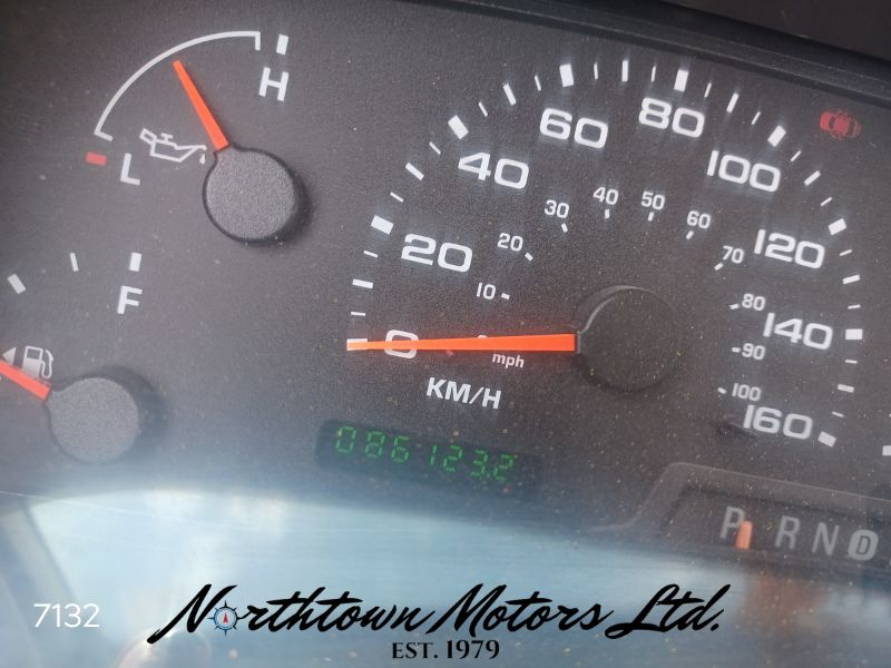 
								2004 Ford F550 Flat Deck full									