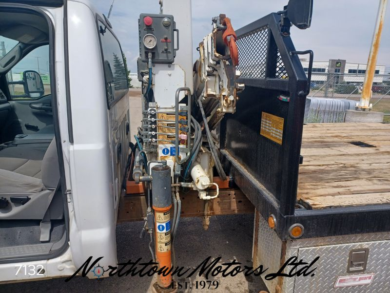 
								2004 Ford F550 Flat Deck full									