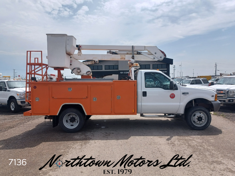 
								2000 Ford F450 Bucket Truck full									