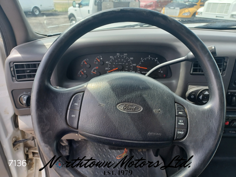 
								2000 Ford F450 Bucket Truck full									