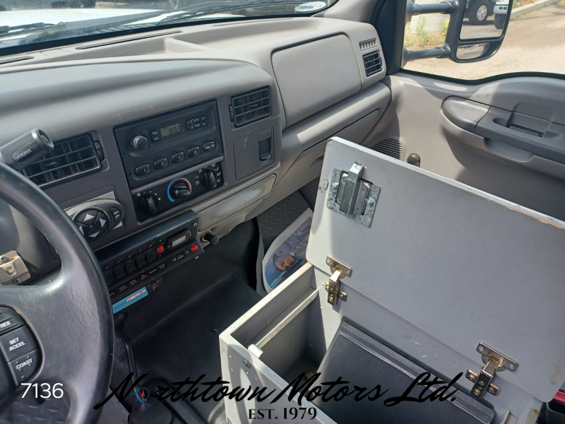 
								2000 Ford F450 Bucket Truck full									