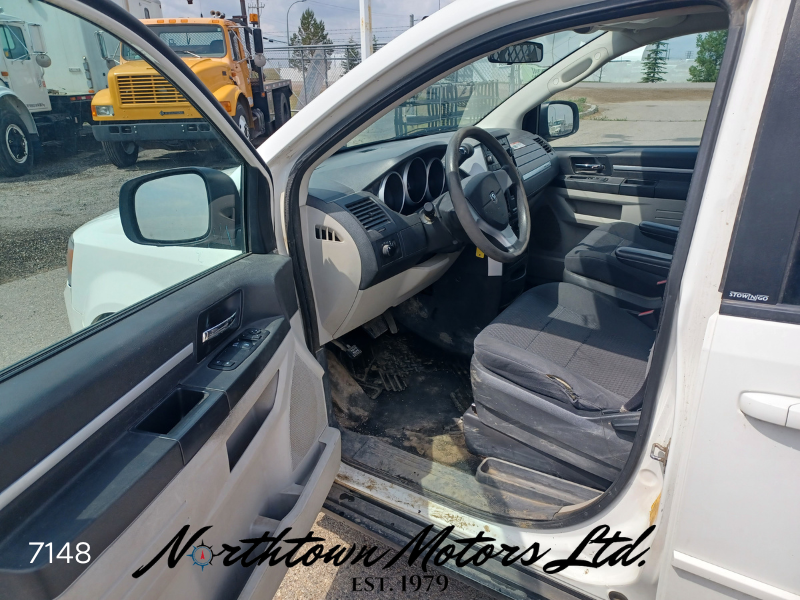 
								2010 Dodge Grand Caravan Cargo Van full									