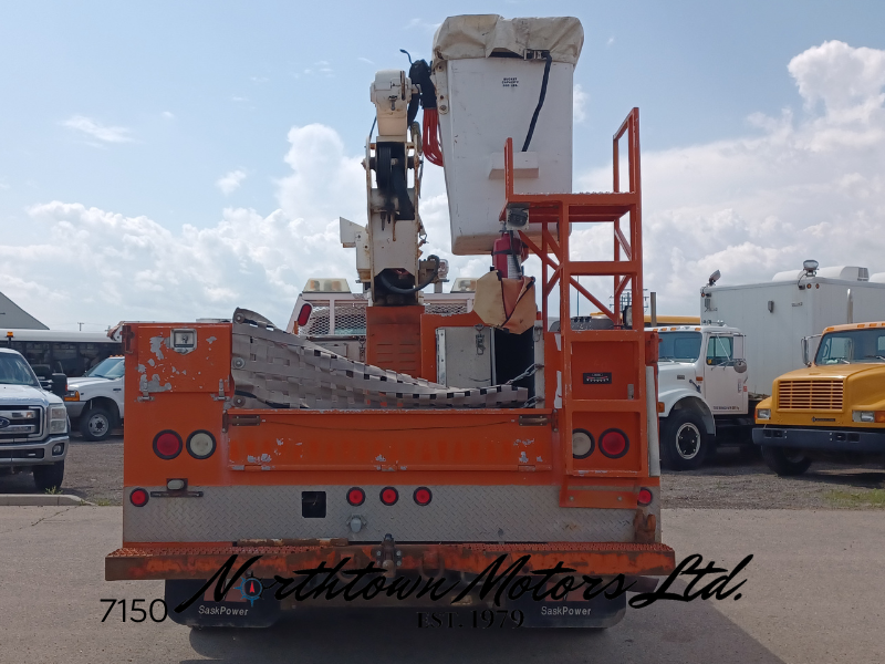 
								2000 Ford F450 Bucket Truck full									