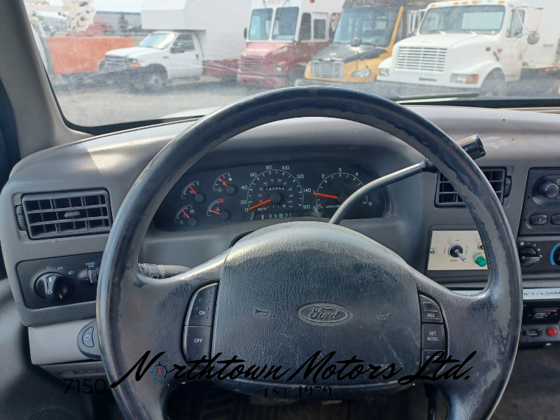 
								2000 Ford F450 Bucket Truck full									