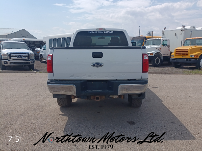 
								2015 Ford F350 Pick Up full									