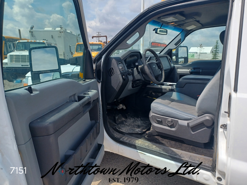 
								2015 Ford F350 Pick Up full									