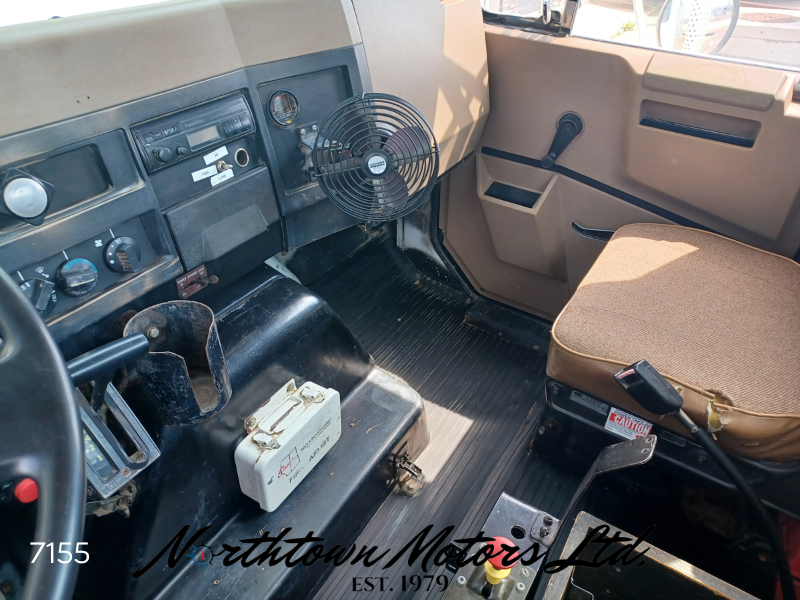 
								1991 International 4900 Flat Deck Mechanics Special full									