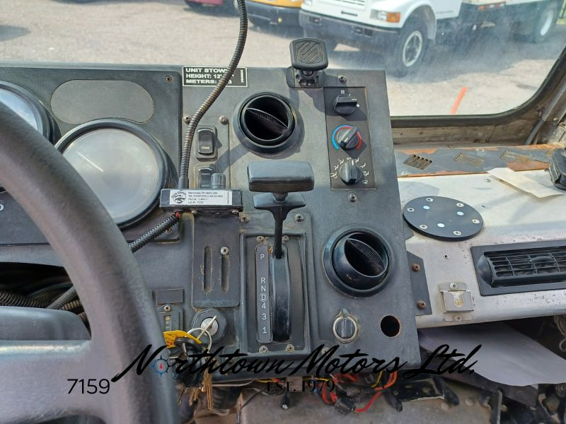 
								2004 Feightliner MT55 Bucket Van full									