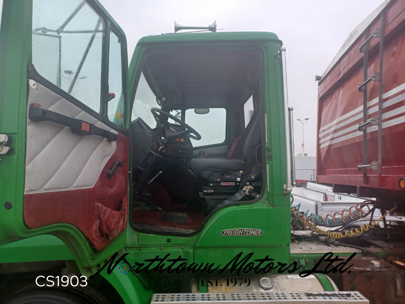 
								1990 Freightliner FLC112 Day Cab full									