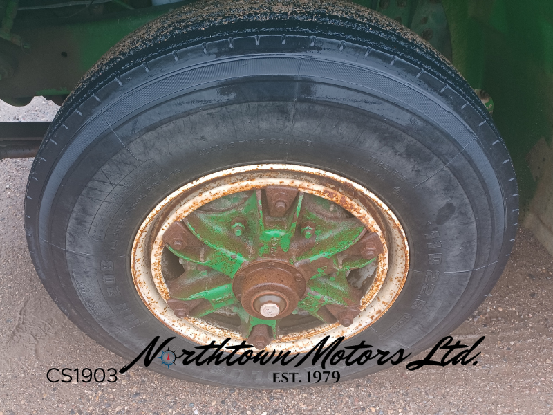 
								1990 Freightliner FLC112 Day Cab full									